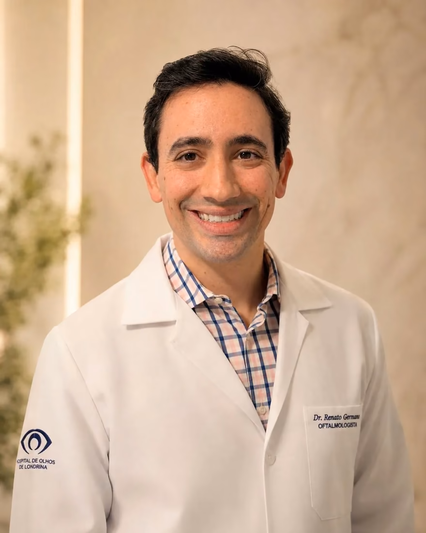 Dr. Renato Germano, oftalmologista com doutorado em glaucoma pela FMUSP, em Bauru (SP)